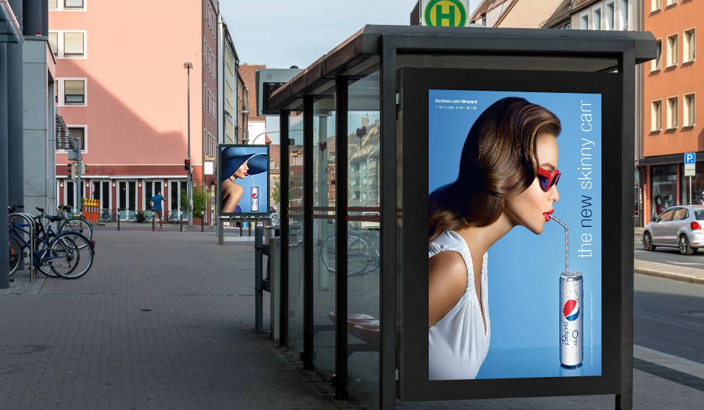 Outdoor wall-mounted advertising display